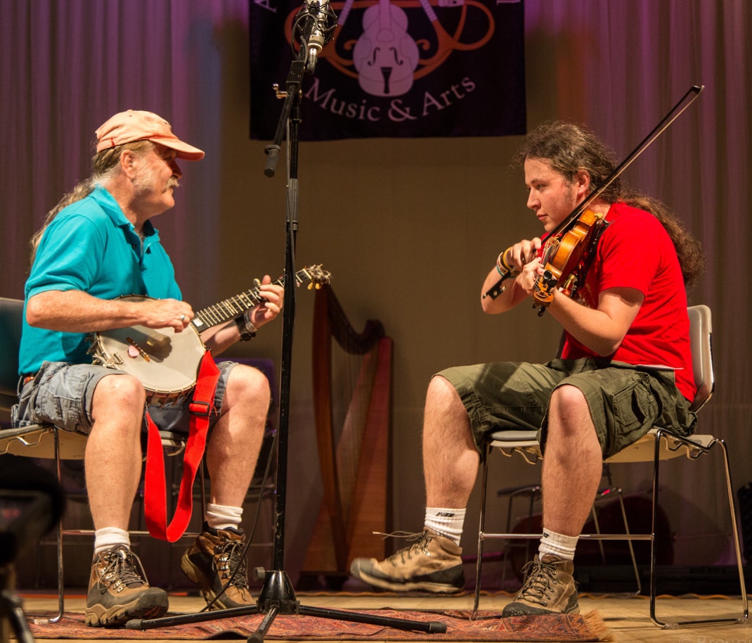 Old Time Fiddle and Banjo music by Ryan and Brennish Thomson