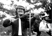 Ryan Thomson fiddling, Ralph Tufo on accordion, Boogaloo Swamis band