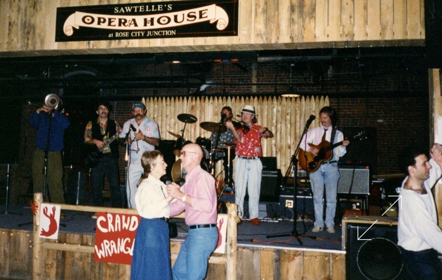 Crawdad Wranglers perform at Rose City Junction, 1 Washington Street, Dover, New Hampshire, Sunday, December 4, 2005