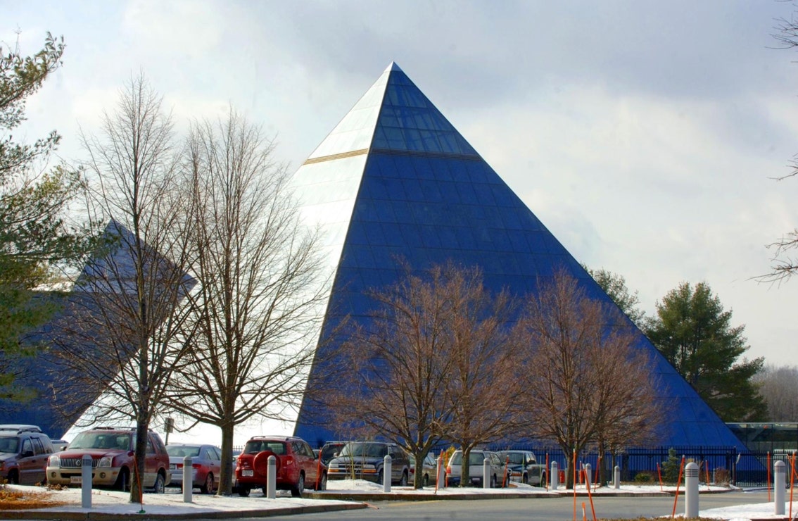 Photo of the former Astrazeneca coorporate headquarters in Massachussetts